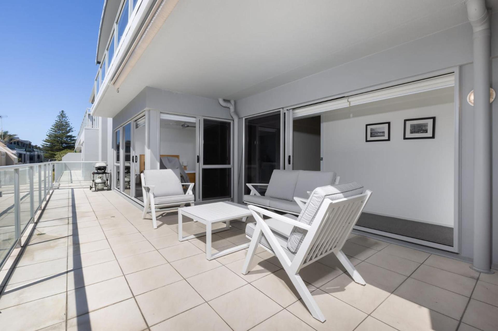 Sunny And Spacious - Moments From The Beach And Downtown Mount Maunganui Kültér fotó