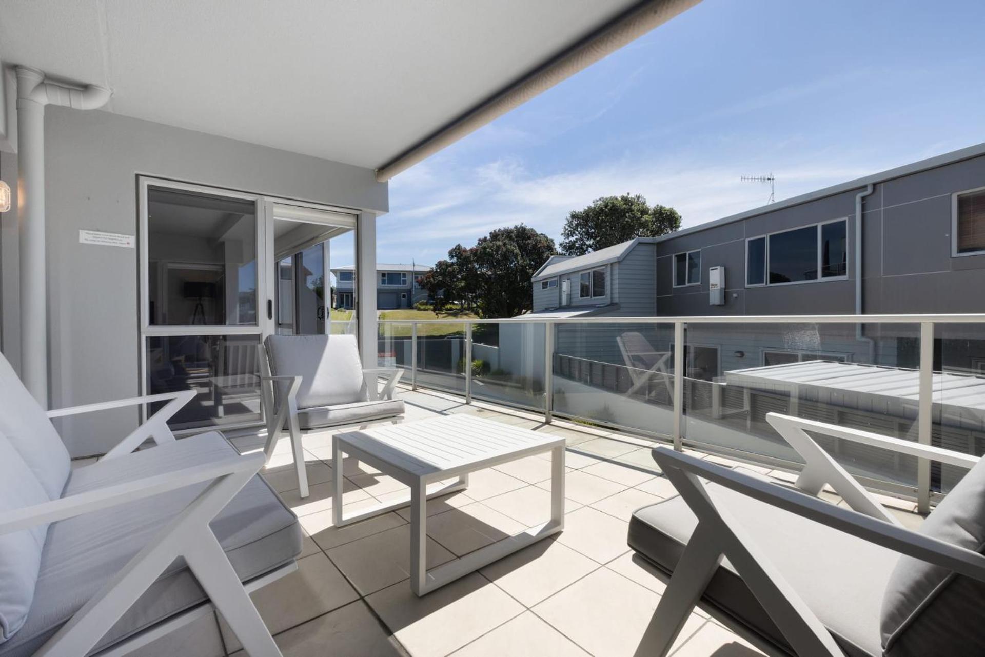 Sunny And Spacious - Moments From The Beach And Downtown Mount Maunganui Kültér fotó